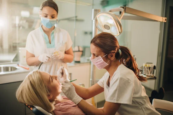 Consulta Odontológica Especializada